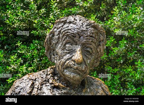 Albert Einstein Memorial Statue Monument National Academy Of Sciences