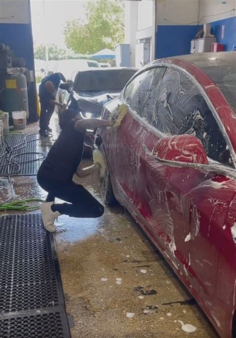 Rapper Tekashi 6ix9ine Washes Cars On His Birthday Gives Workers 50K