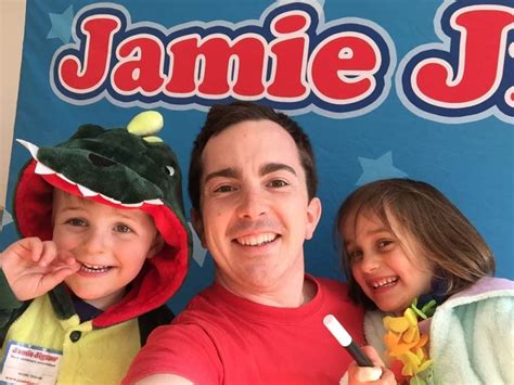 Pricing Dorset Childrens Party Entertainer Jamie Jigsaw