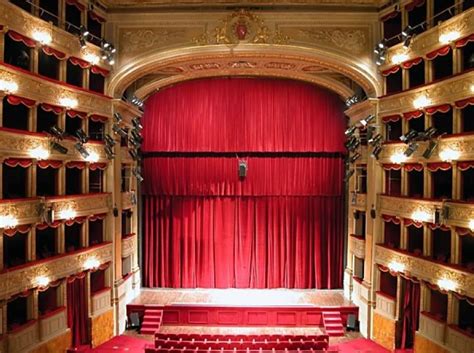 Teatro Argentina Roma Spettacoli E Biglietti Teatroit