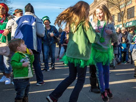 Photos Bemidji S Shortest St Pat S Parade Parties For The Title Mpr News