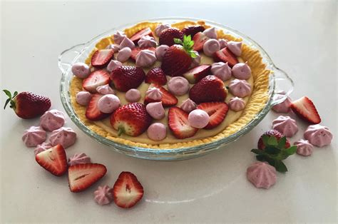 Strawberry Custard Tart With Mini Strawberry Meringues Fanciest