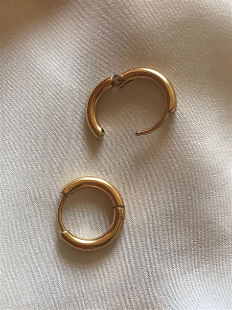 Gold Huggie Hoop Earrings 14k Gold Filled Hoop Earrings Etsy