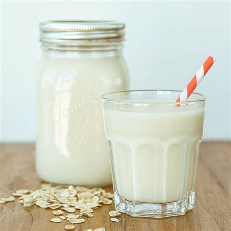 Easy Vanilla Oat Milk Who Needs Salad Recipe Milk Recipes Oat