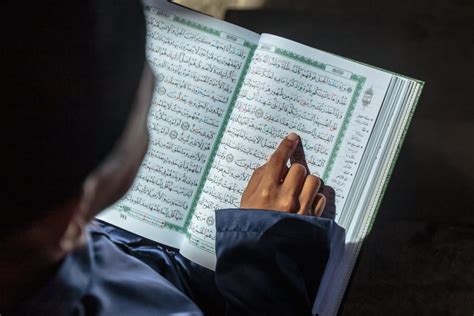 Keutamaan Dan Larangan Membaca Al Quran Membaca Al Quran Mutualist Us