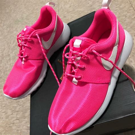 Nike Shoes Nike Pink Roshe Running Shoe Size 5y Poshmark