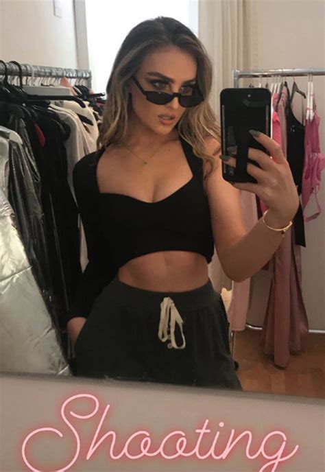 Little Mix 2018 Perrie Edwards Flashes Fans With Cleavage Selfie Daily Star