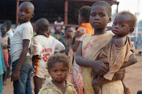 Governo Angolano Admite Que Pobreza No País Aumentou Para “mais De 54