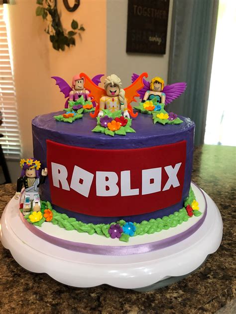 Make sure you redeem the code in the correct place to get hold of the roblox 14th birthday cake cape cosmetic item. Girls Roblox cake | Roblox birthday cake