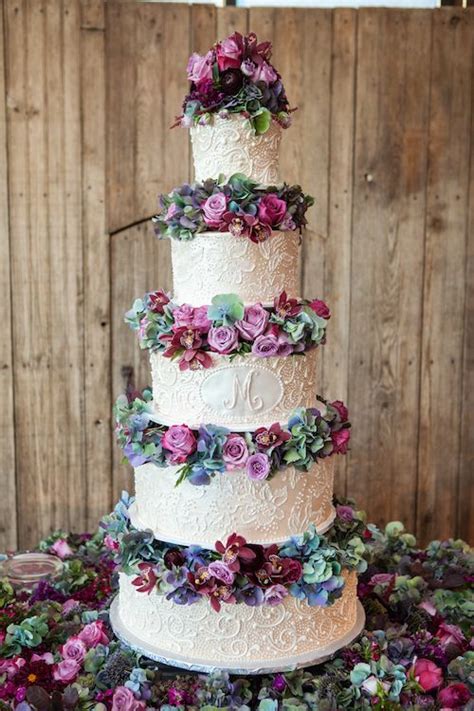 Sometimes the best parts of a dessert are the frosting and filling. How to Select Your Wedding Cake Fillings | Textured ...