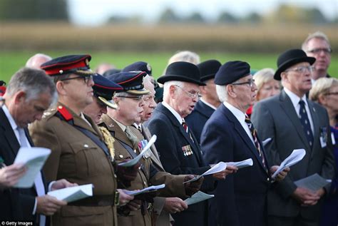 Ceremony For 15 British Wwi Soldiers Buried 100 Years After They Died