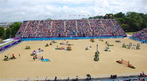 Inside the world of equestrian show jumping, reserved for wealthy kids ...