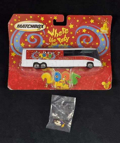 Disney Matchbox Bus And Graduation Mickey Pin