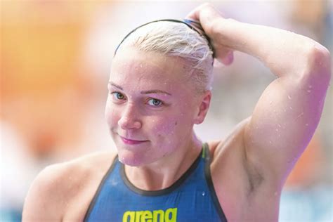 In 2015, sarah sjöström was named the first swedish swimmer by swimming world magazine to be named swimmer of the year in europe; Sarah Sjöström tog fjärde medalj på EM | MiniBladet ...