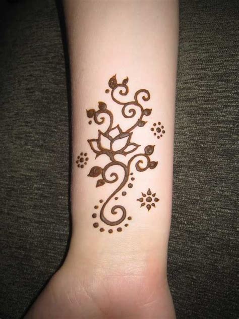 Simple Tattoo Ideas For More Personal Sense Tattoo Ideas Pics Henna