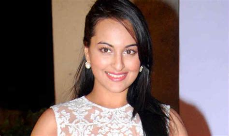 Sonakshi Sinha Scared Of Reading Through Her Father Shatrughan Sinhas Biography