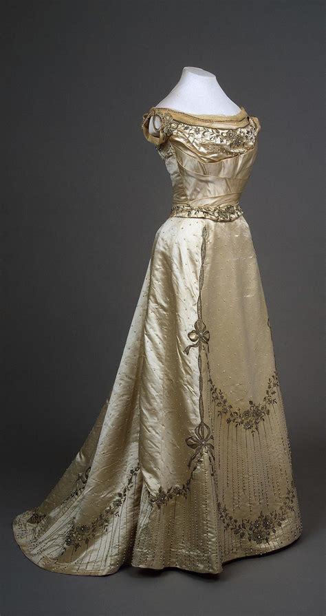 1898 Evening Dress Of Empress Alexandra Fyodorovna By Auguste Brisacs