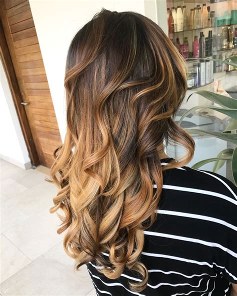 In Love With The Ombre Curlshair Color To Consider Looks Good On