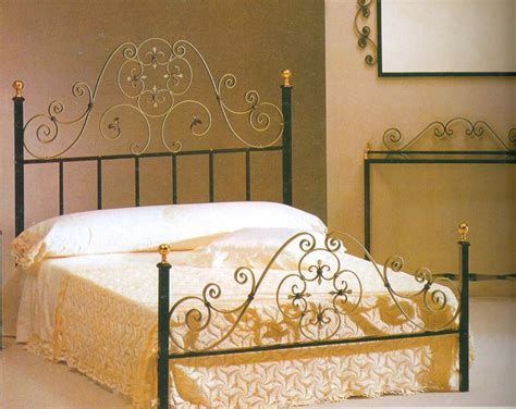 Wrought Iron Beds Home Furnitures Xy109056j China Iron Bed And