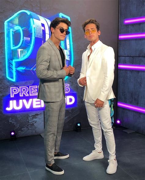 Najpre je bila pokrivena samo teritorija beograda, da bi u međuvremenu i novi sad i niš dobili svoje frekvencije. Premios juventud mis nenes | Martina stoessel, Carolina ...