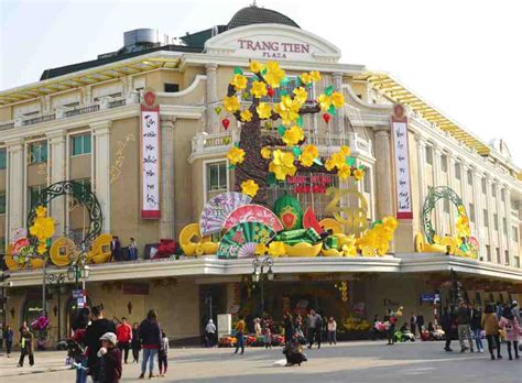 Friends or strangers of internet, welcome to hanoi, tây hồ. Christmas and New Year's in Hanoi - On The Road Now