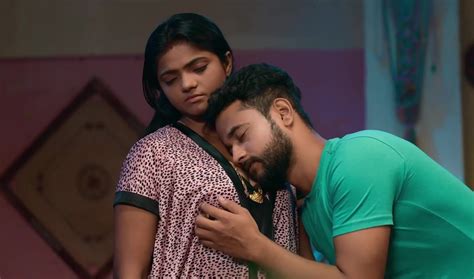 Web Series Bharti Jhas Intimate Scenes Are Enough To Set The Mood