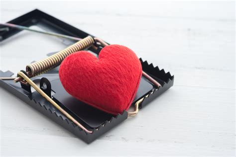 How Romance Scammers Break Your Heart And Your Bank Account Cyber Security Reviews