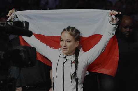She currently fights for the ultimate fighting championship. Karolina Kowalkiewicz | UFC