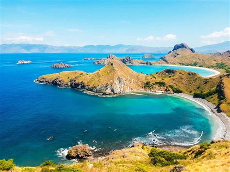 Komodo National Park Flores Indonesia Boat Tour Itinerary