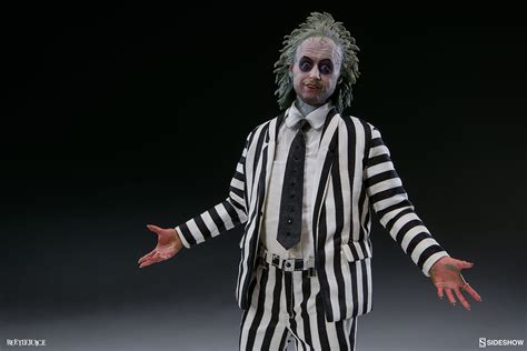 But with charles stressing out over every little thing, not to mention a vampire after delia's neck, what kind of vacation will it turn out to be? New Production Photos - Beetlejuice Sixth Scale Figure ...