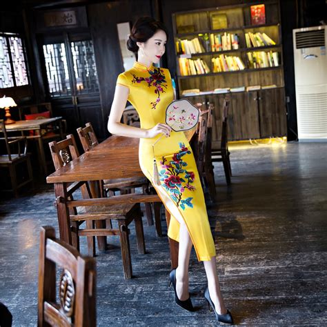 Long Qipao Modern Qipao Dress Long Ladies Elegant Silk Long Sleeve