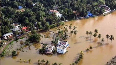 Kerala Gets A Breather As Rain Relents Cm Surveys Idukki And Wayanad