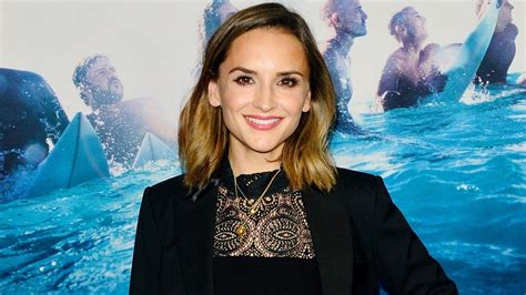 Rachael Leigh Cook Joins The Cast Of Reimagined Remake He S All That