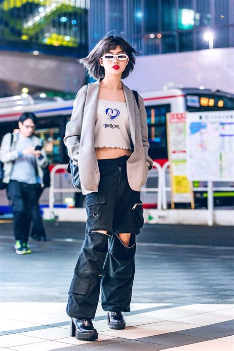 the best street style from tokyo fashion week spring 2019 cool street fashion tokyo fashion