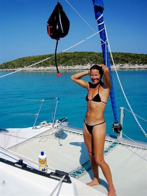 Pin By Sdiddy On Stunning Women Yachts Girl Boat Girl Sailing