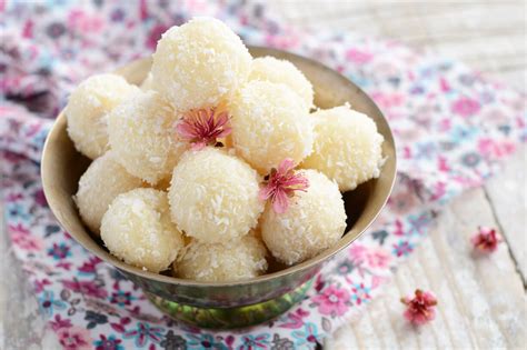 Diwali Dishes Diwali Food Diwali Snacks Coconut Ladoo Recipe Halva Hot Sex Picture