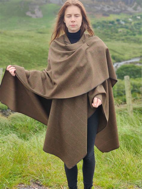 Irish Woven Wool Ruana Cape Wrap Cloak Soft Wool Bronzegreen With Pink Bar Check 100