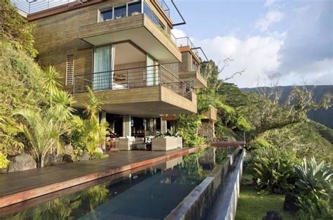 Extraordinary Property Of The Day Inspiring Tropical Retreat In