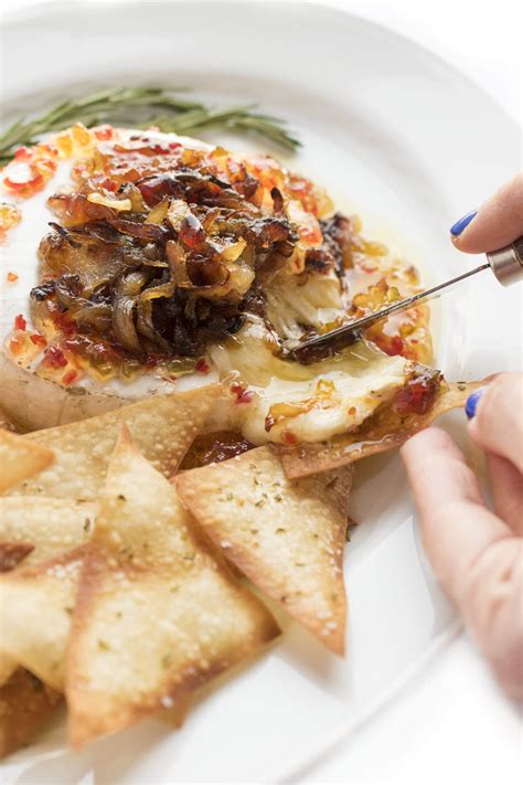 Baked Brie Appetizer With Caramelized Onions The Lemon Bowl