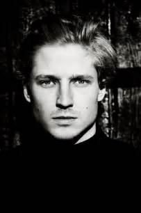 90x200 bis 180x200 cm jetzt entdecken! Anton Rubtsov @ SPIELKIND