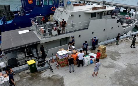 Bmkg melaporkan gempa bumi tektonik yang mengguncang wilayah majene, sulawesi barat, merupakan jenis gempa kerak dangkal atau shallow crustal earthquake yang diakibatkan adanya aktivitas sesar aktif sehingga potensi gempa susulan diprakirakan masih akan terjadi. Pagi Ini, Jokowi Tinjau Lokasi Terdampak Gempa di Sulawesi ...