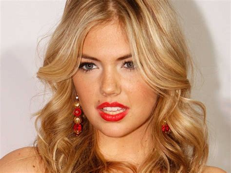 victoria s secret used kate upton s old pictures without telling her and she is furious