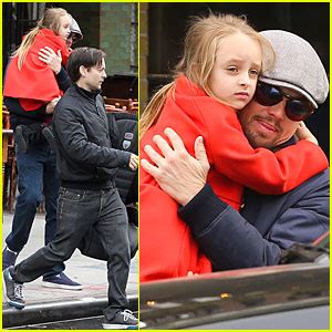 Leonardo DiCaprio Cares For Tobey Maguires Daughter Ruby Celebrity