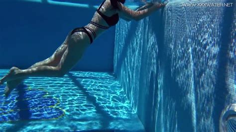 Big Tits Sheril Goes Underwater Naked Starring Underwater Show Free Video