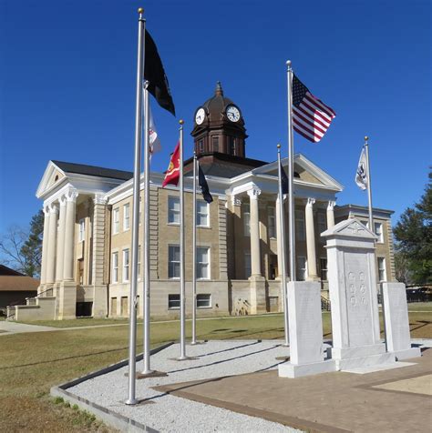 Irwin County Courthouse And Vfw Monuments Ocilla Georgia Flickr
