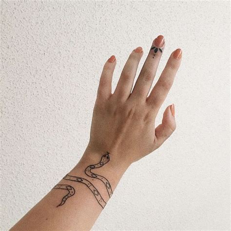25 Traditional Snake Tattoo Designs On Wrist In 2021 Small Finger