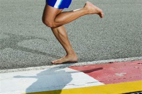 Running Debate Whats More Beneficial—barefoot Or Shoes Health Enews