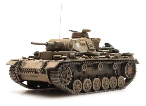 Ive noticed that iw didnt seem to care much about historically accurate uniforms. Pzkw III Ausf. G Deutsches Afrikakorps (DAK) - Artitecshop