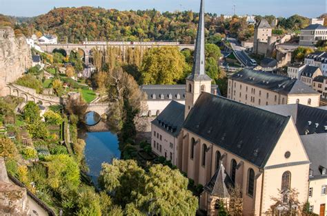 One of the world's smallest countries, it is bordered by belgium on the west and north, france on the south, and germany on the northeast and east. Luxembourg, la capitale - Luxembourg