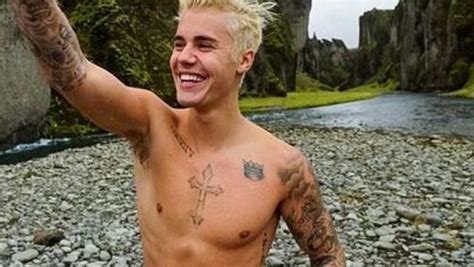Justin Bieber Naked Photos Bora Bora Swimming Pool Dip Pictures Go